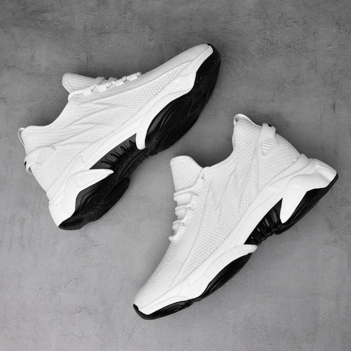 Venturo | Hidden‑Lift Sneaker