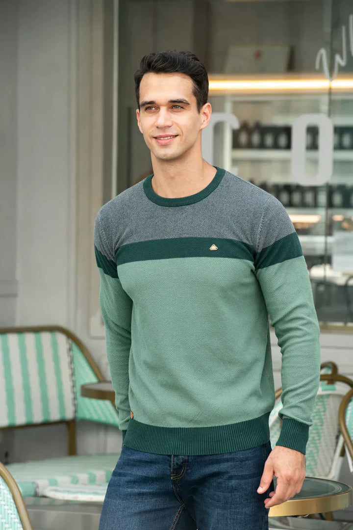 Elmsford – Classic Crew-Neck Knit Sweater
